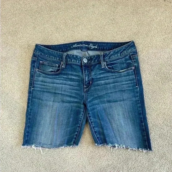 American eagle long shorts in size 12 - Picture 1 of 5